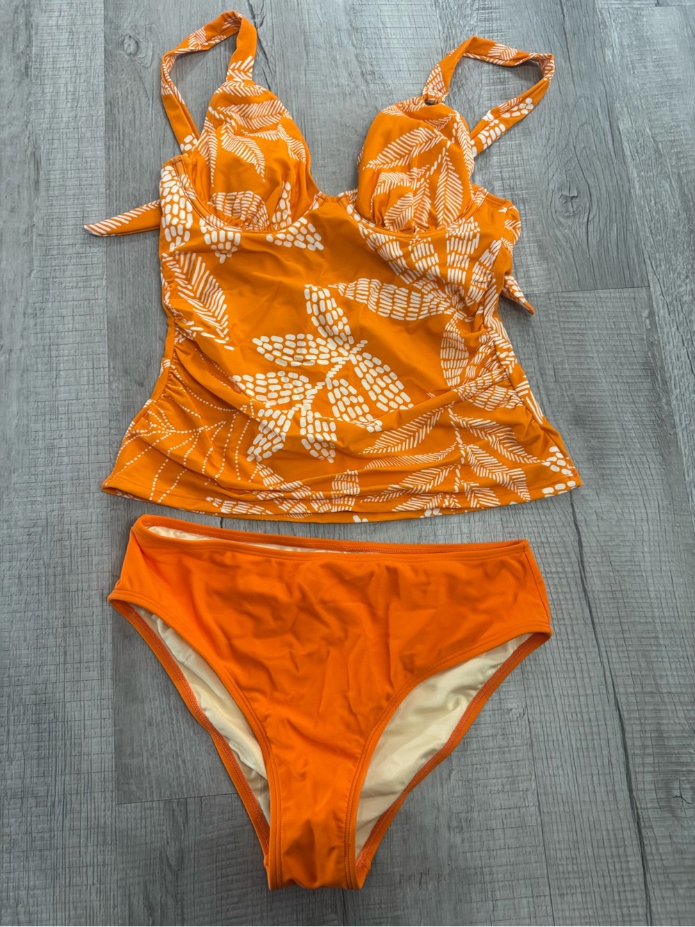 Cupshe Orange & White Tropical Halter Tankini Set - Picture 2 of 6